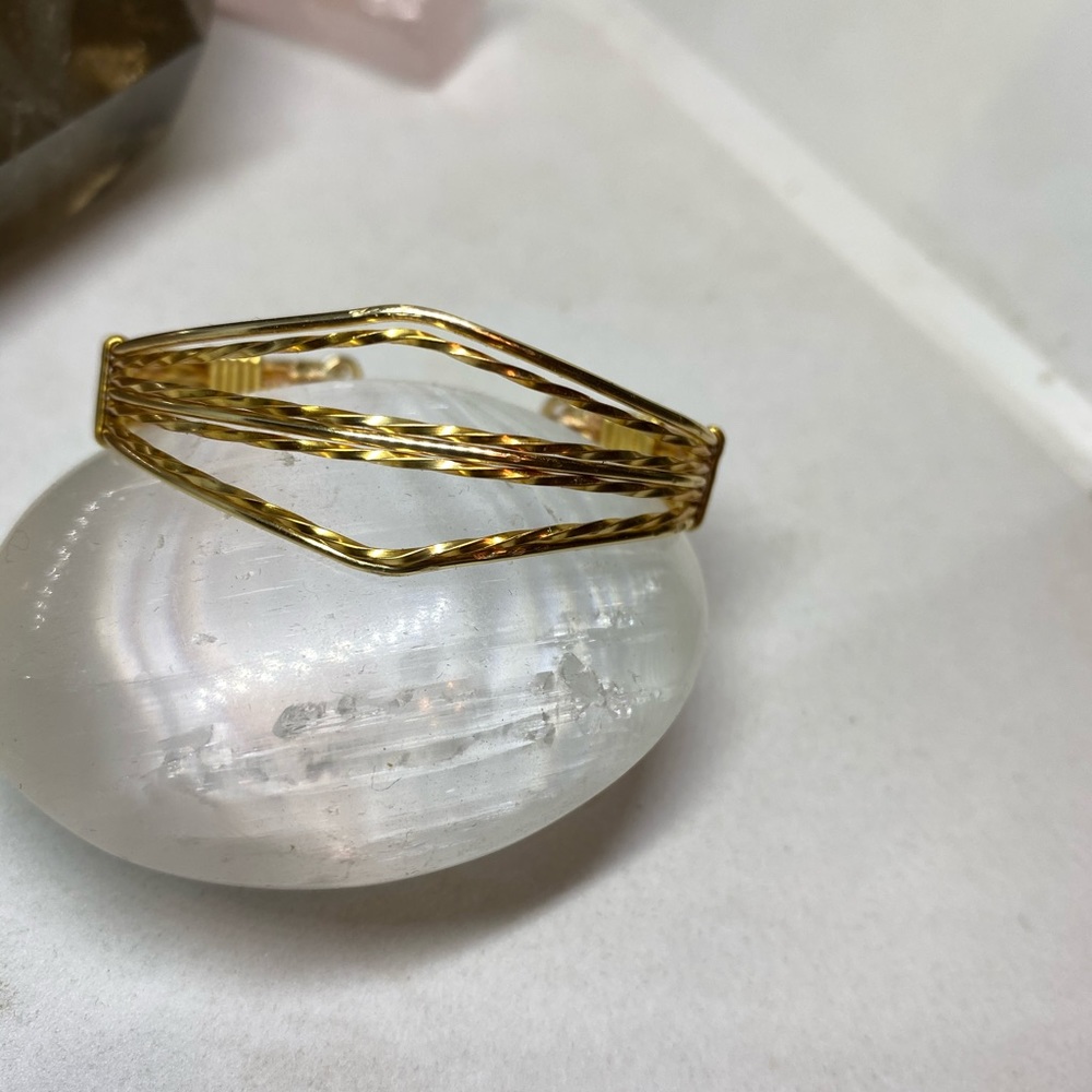 (Child’s)Handmade wire wrapped child’s bracelet